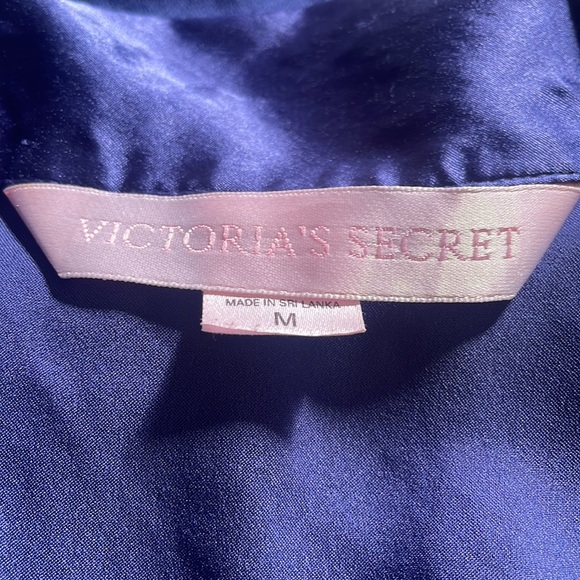 Victoria’s Secret pajamas and robe set machine washable! - Picture 12 of 15